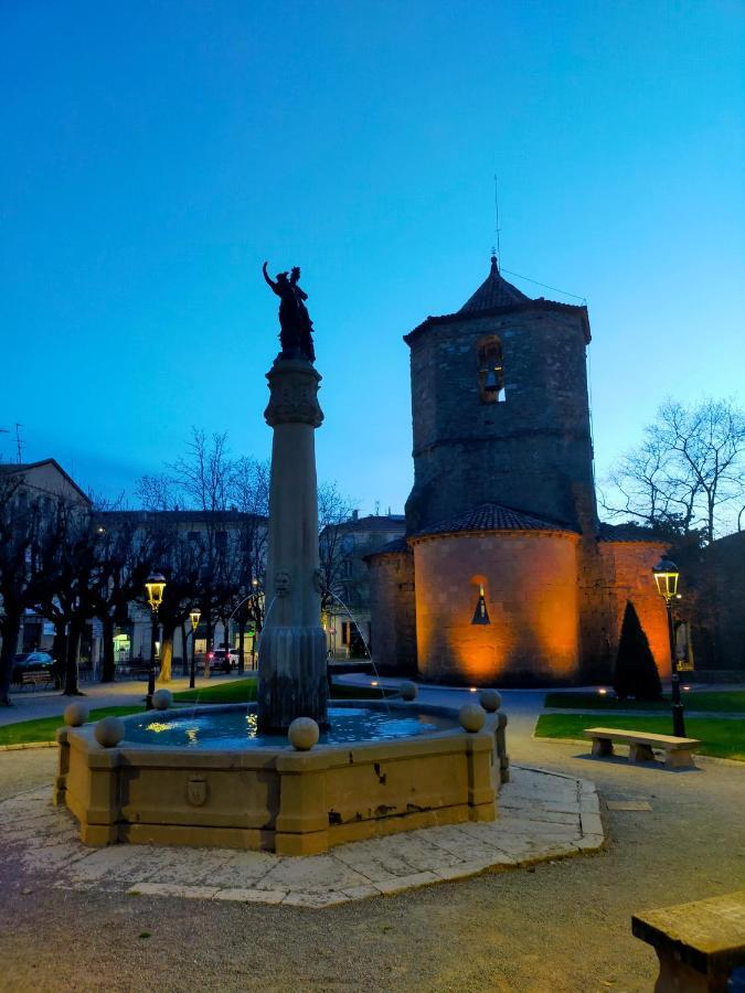 Can Planas Soleado, Amplio Con Vistas Y Parking Sant Joan de les Abadesses Bagian luar foto